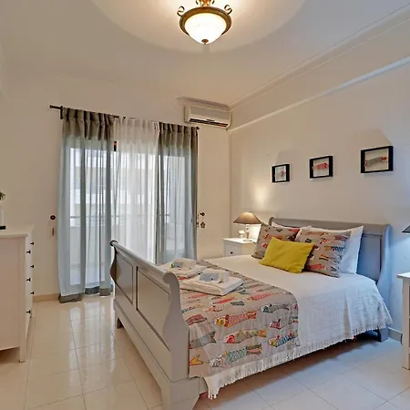 Armacao De Pera With Pool By Homing Apartmán Porches (Algarve)